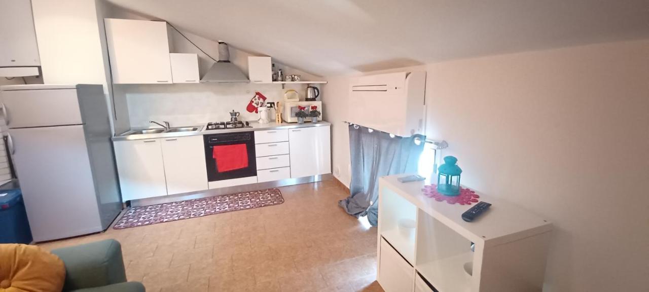 Dino Il Mansardino Apartman Ome Kültér fotó