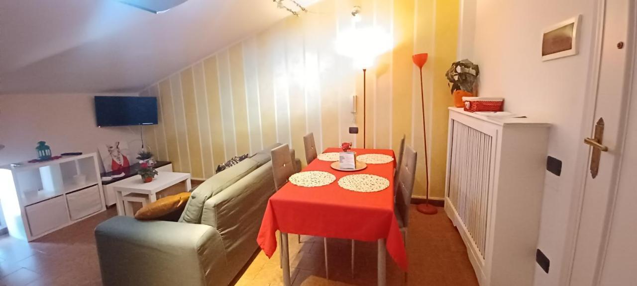 Dino Il Mansardino Apartman Ome Kültér fotó